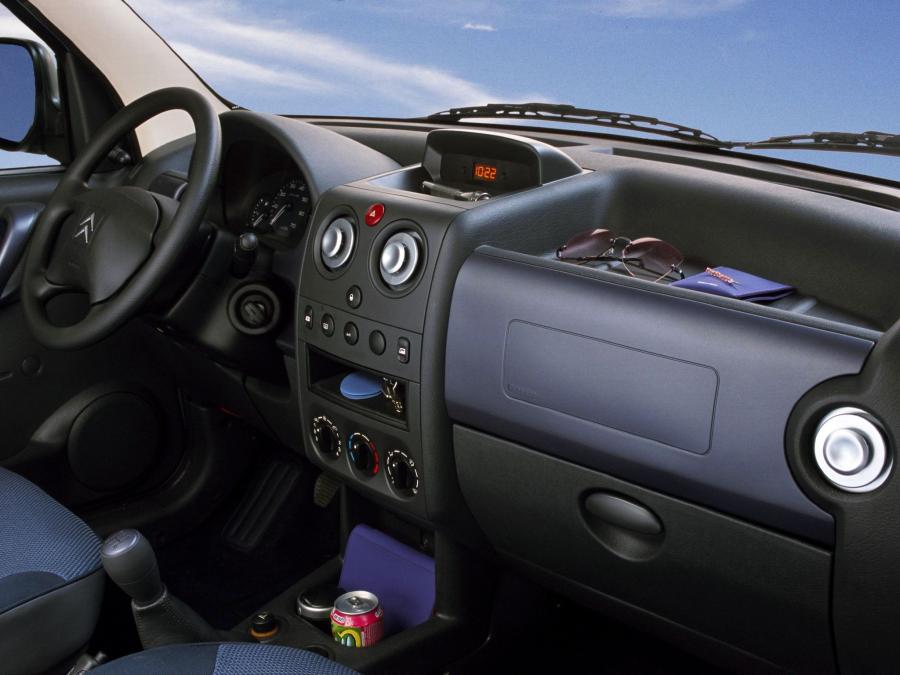  Citroen Berlingo Multispace 2002 года  (фото 11 из 16)